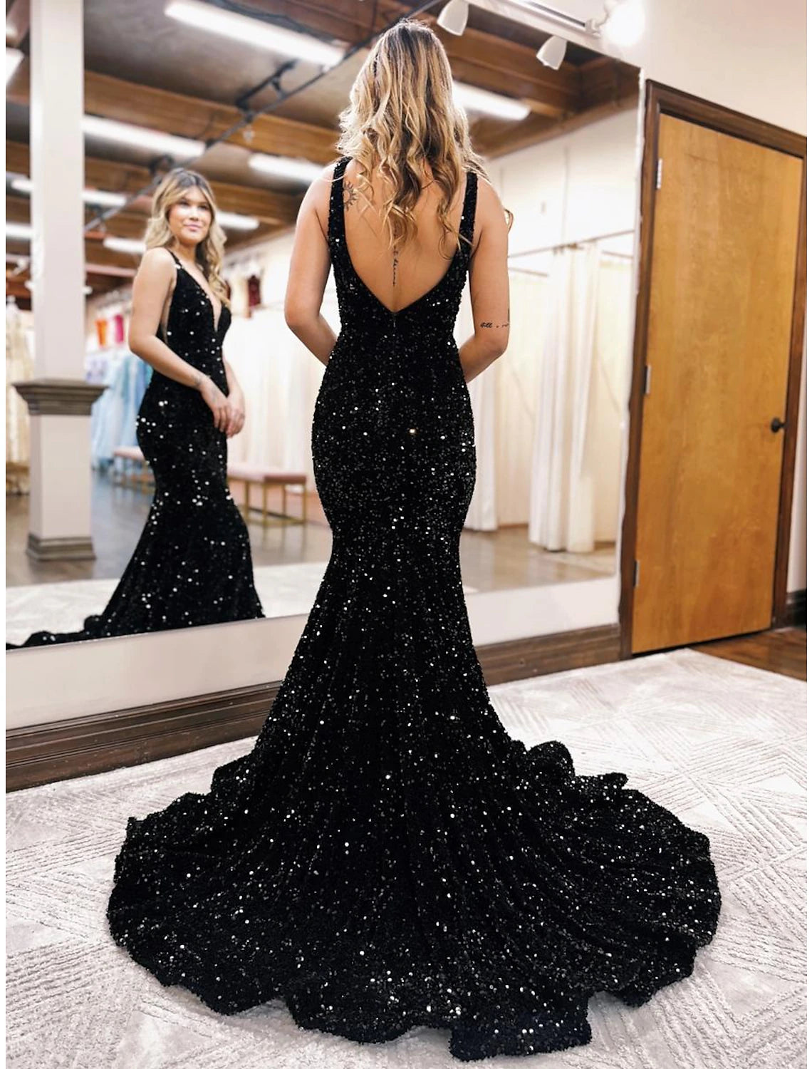 Wholesale  Mermaid / Trumpet Prom Dresses Sparkle & Shine Dress Formal Wedding Party Court Train Sleeveless V Neck Sequined Backless with Sequin