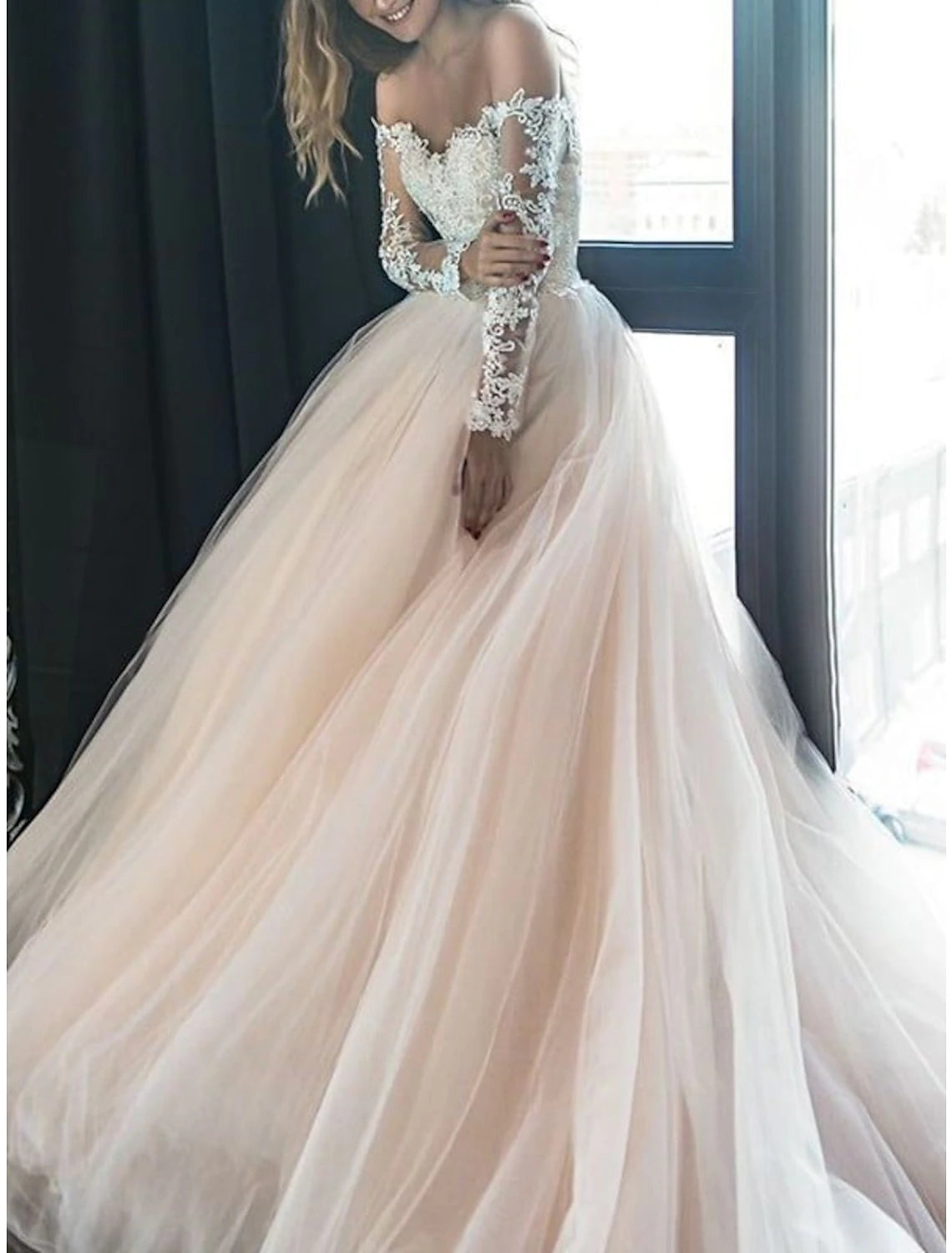 Wholesale Wedding Dresses in Color Formal Wedding Dresses Ball Gown Off Shoulder Long Sleeve Court Train Satin Bridal Gowns With Appliques