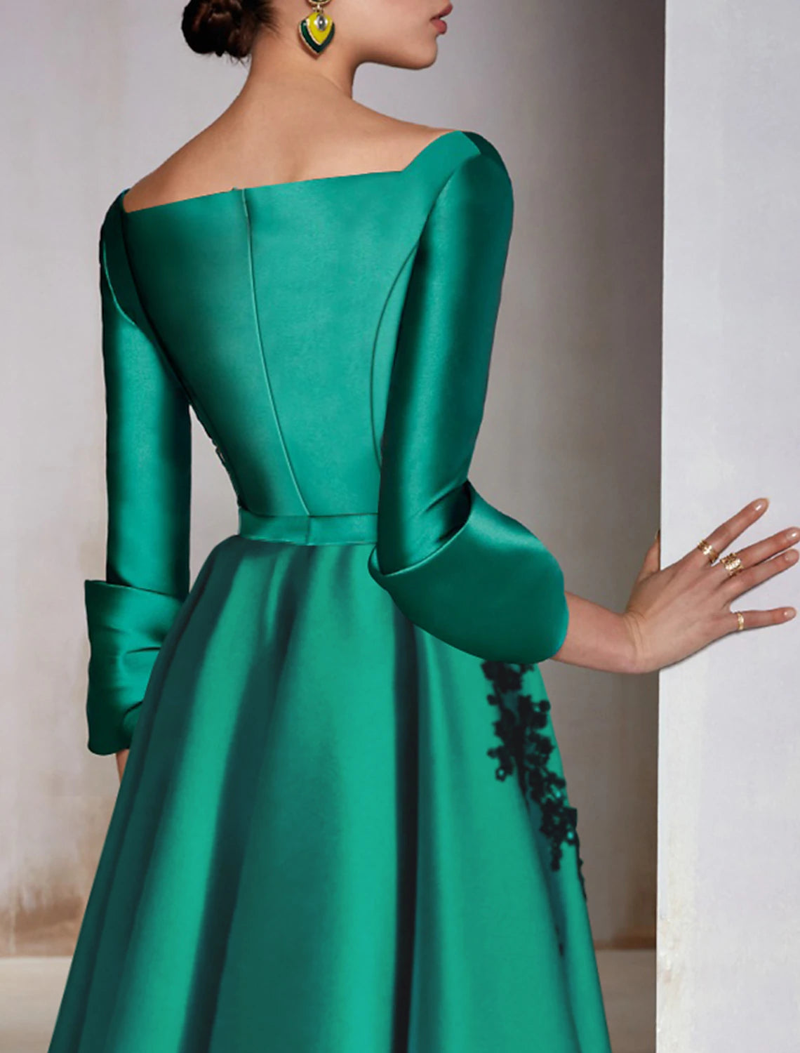 Wholesale A-Line Cocktail Dresses Christmas Red Green Dress Wedding Guest Tea Length 3/4 Length Sleeve V Neck Satin with Bow(s) Appliques