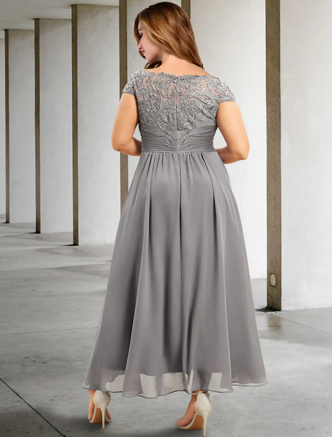 Wholesale A-Line Plus Size Curve Mother of the Bride Dresses Elegant Dress Formal Wedding Guest Tea Length Short Sleeve Jewel Neck Chiffon with Pleats Ruched Appliques