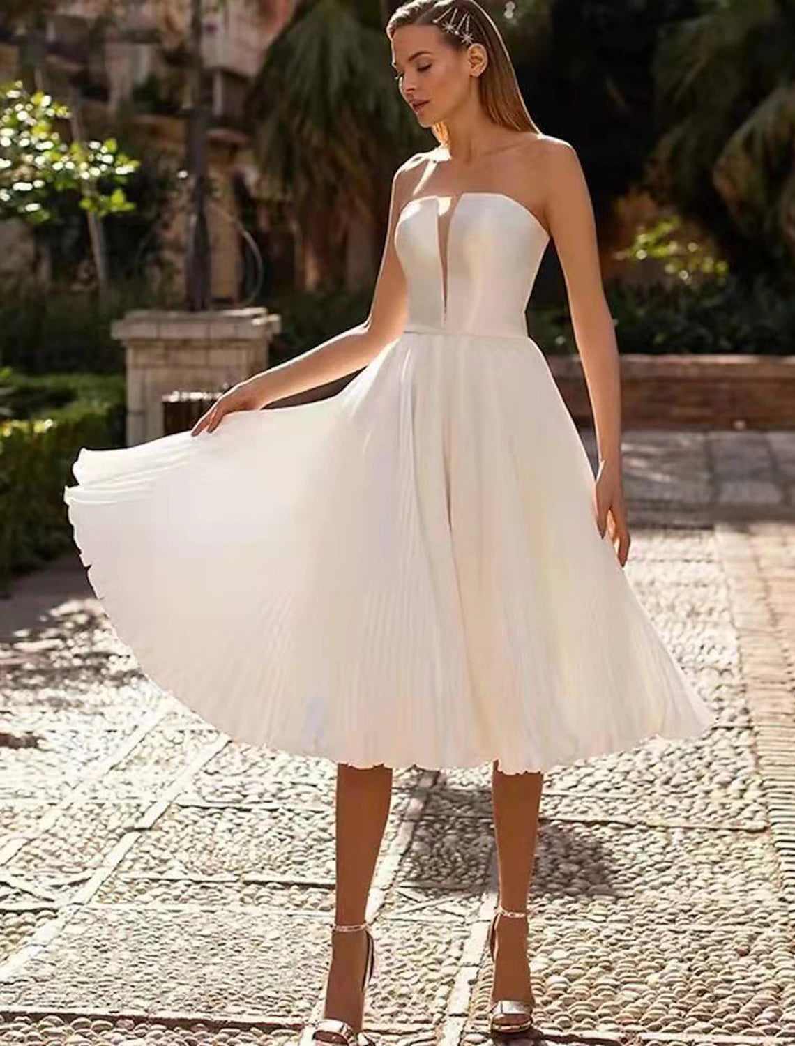 Wholesale Reception Simple Wedding Dresses Wedding Dresses A-Line Off Shoulder Cap Sleeve Knee Length Tulle Bridal Gowns With Solid Color