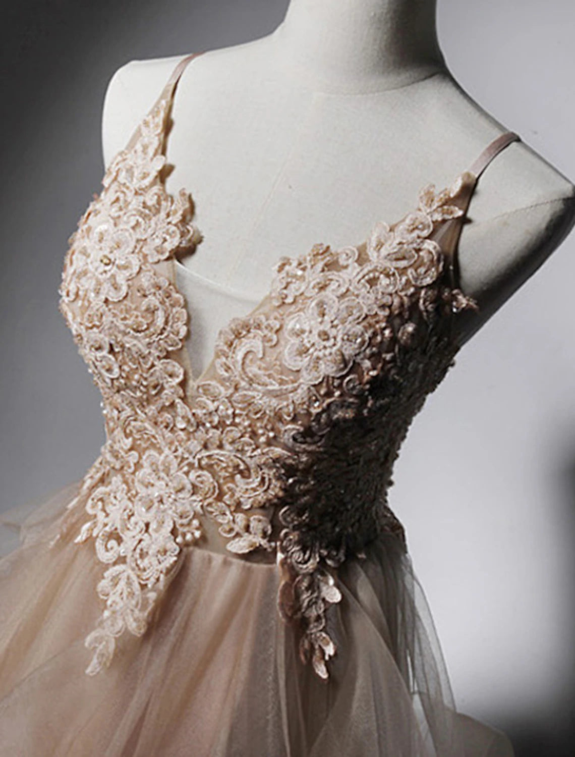 Wholesale A-Line Prom Dresses Open Back Dress Formal Wedding Party Floor Length Sleeveless Spaghetti Strap Lace with Ruffles Appliques