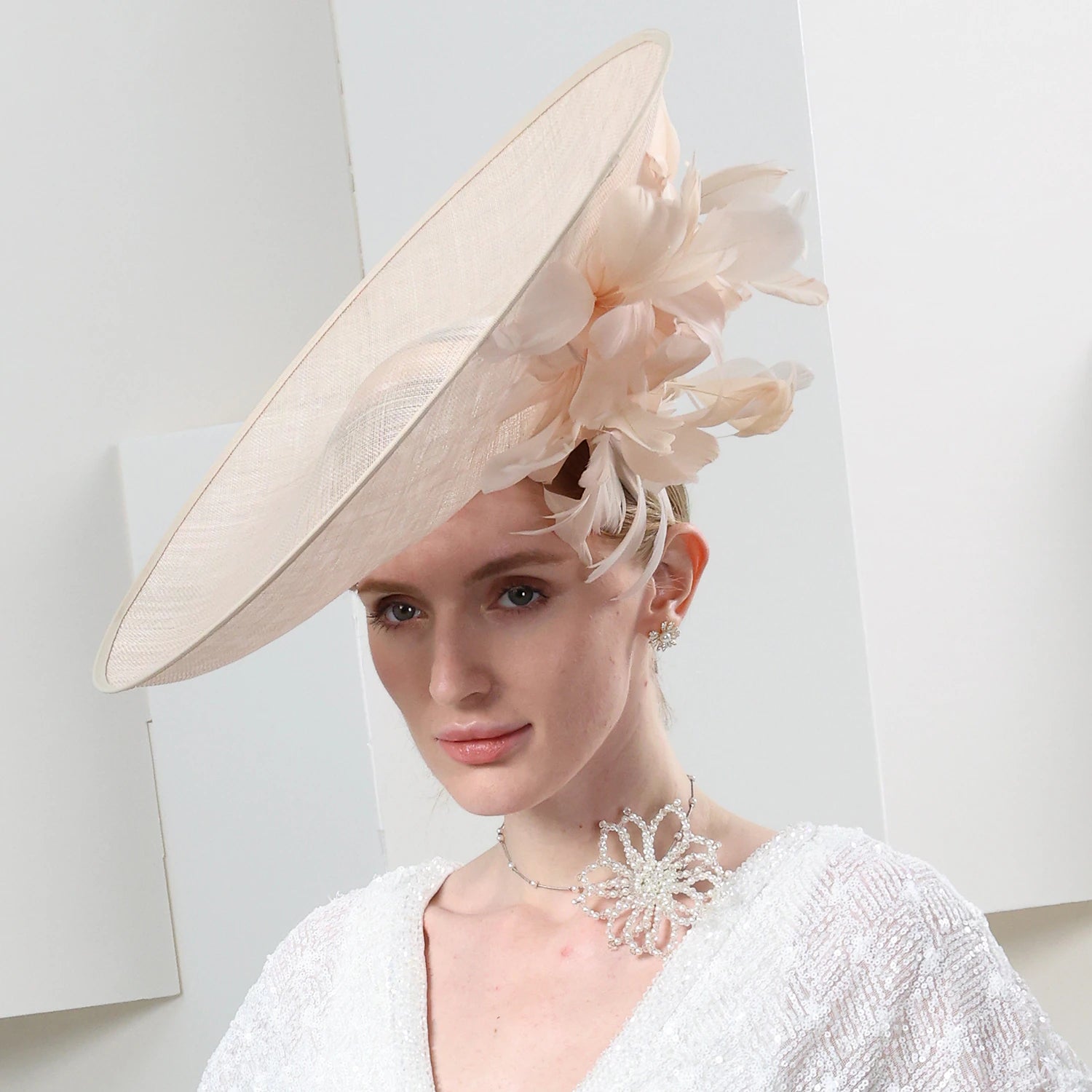 Wholesale Fascinators Kentucky Derby Hat Flax Top Hat Sinamay Hat Wedding Casual Melbourne Cup Elegant Romantic British With Flower Headpiece Headwear