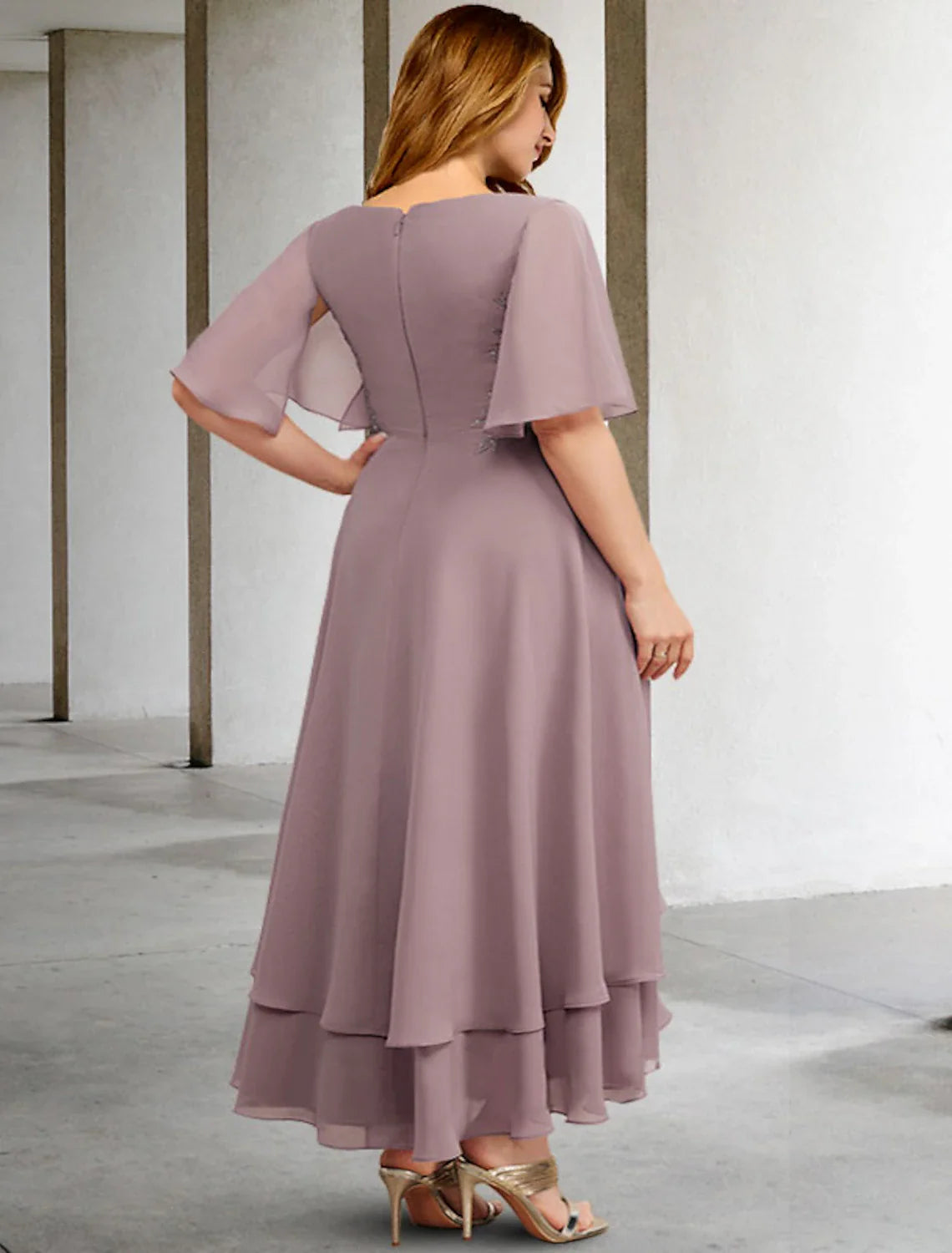 Wholesale A-Line Mother of the Bride Dresses Plus Size Hide Belly Curve Elegant Dress Formal Asymmetrical Short Sleeve V Neck Chiffon with Ruffles Appliques