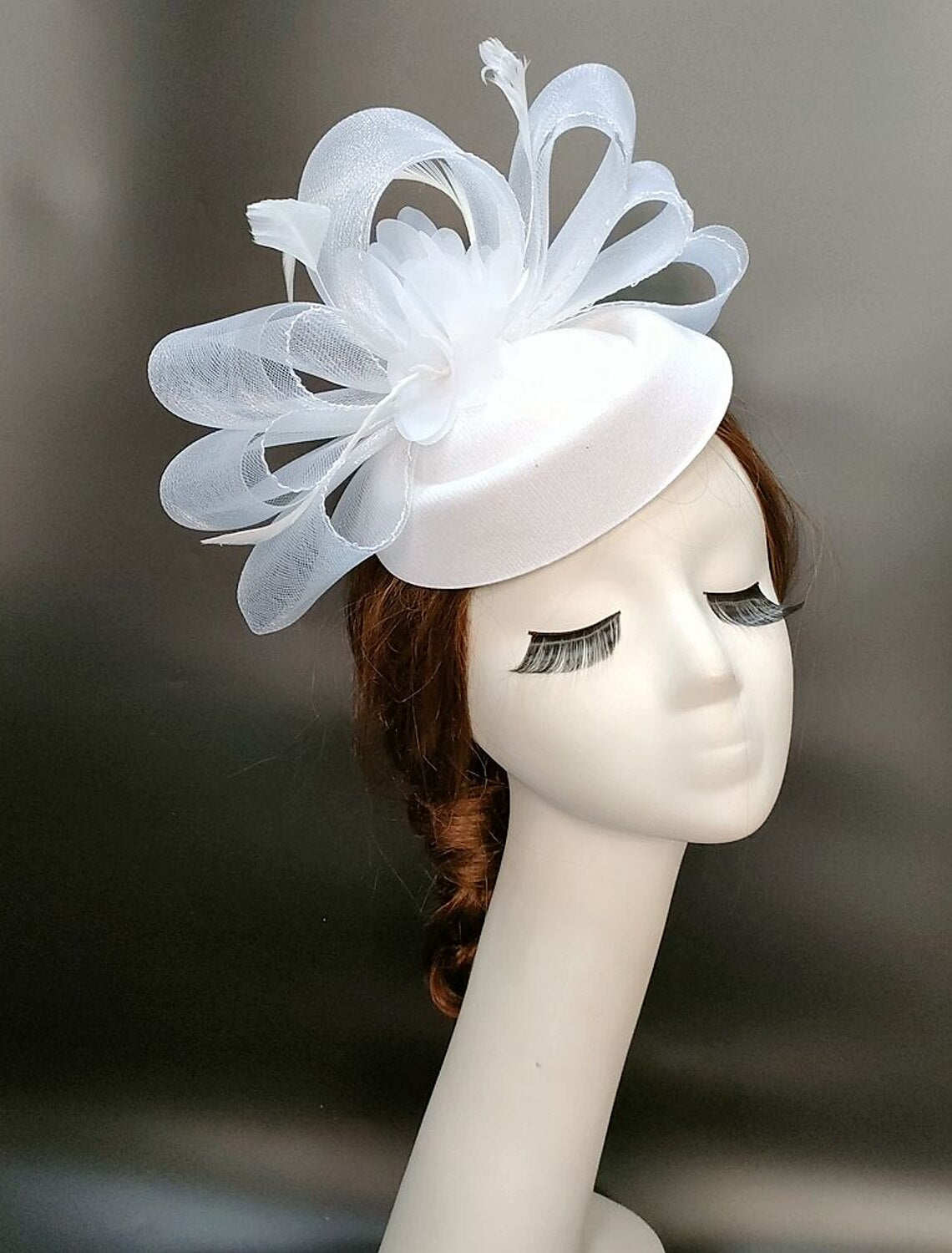 Wholesale Fascinators Kentucky Derby Hat Feathers Net Pillbox Hat Ladies Day Melbourne Cup Cocktail Royal Astcot Headpieces With Feather Cap Headpiece Headwear