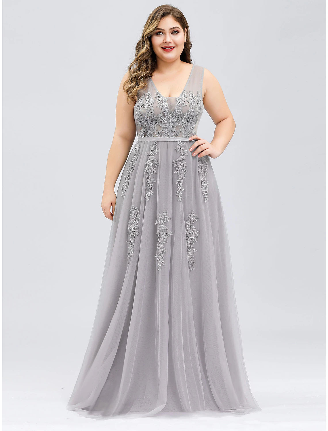 Wholesale  A-Line Prom Dresses Plus Size Dress Prom Floor Length Sleeveless V Neck Tulle V Back with Beading Appliques