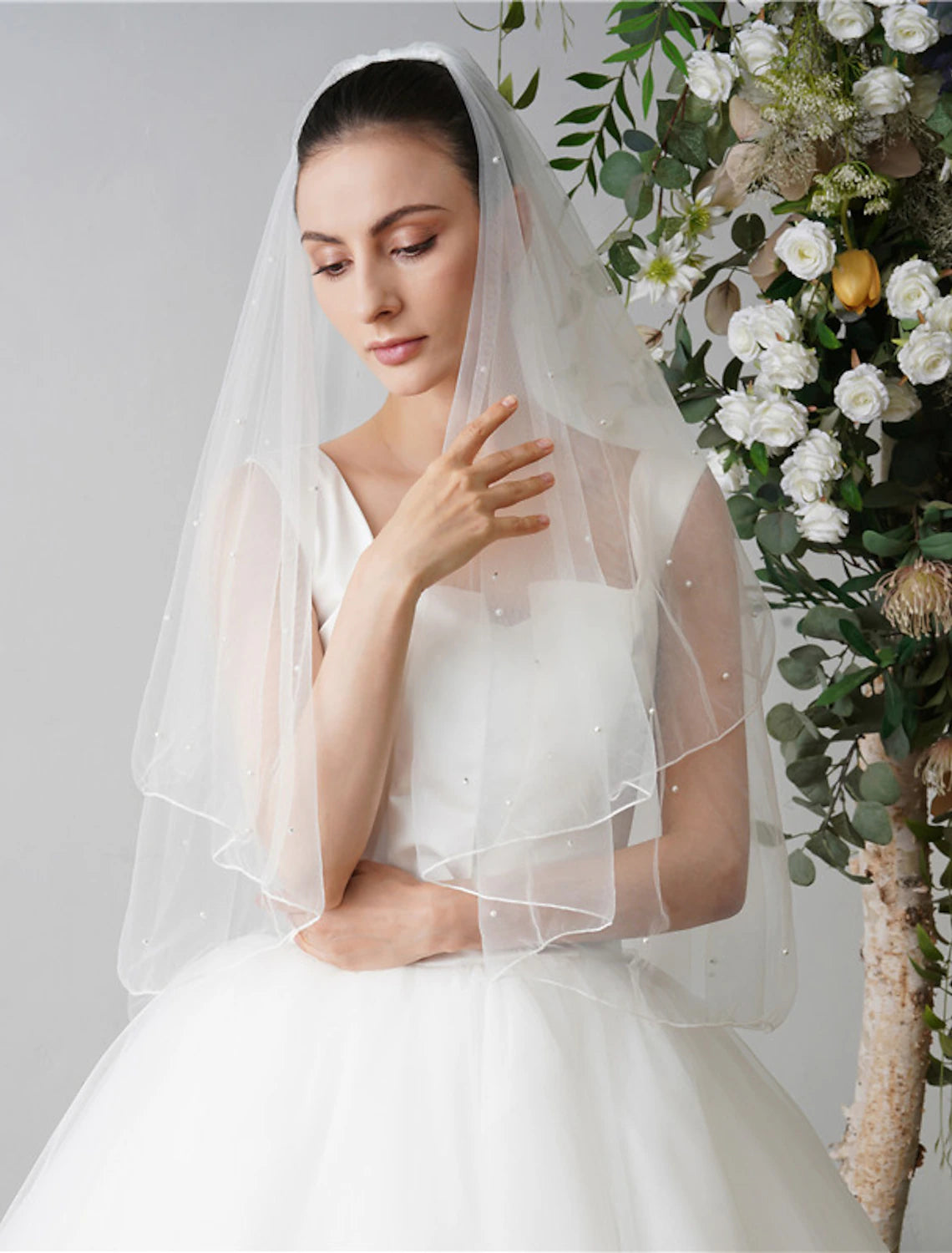 Wholesale Two-tier Pearls Wedding Veil Fingertip Veils with Faux Pearl 84.65 in (215cm) Tulle