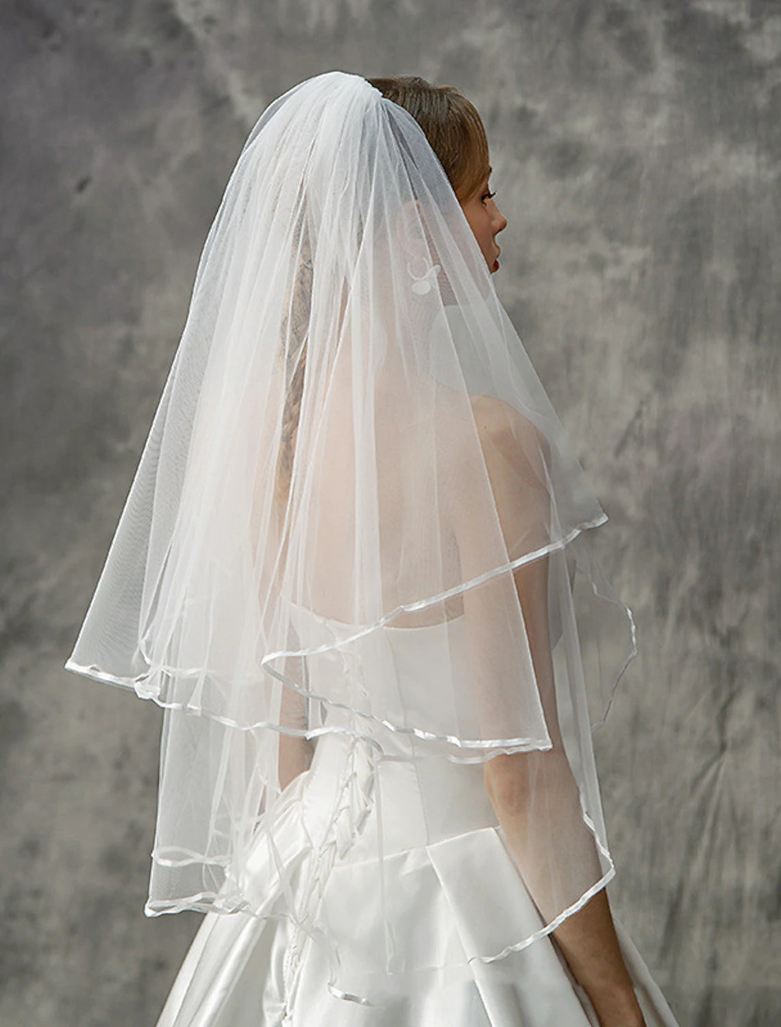Wholesale Two-tier Stylish / European Style Wedding Veil Elbow Veils with Tier / Pure Color Tulle