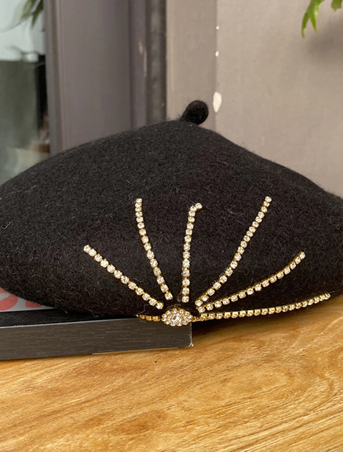 Wholesale Hats Poly / Cotton Blend Beret Hat Casual Holiday Retro Sweet With Pure Color Trim Headpiece Headwear