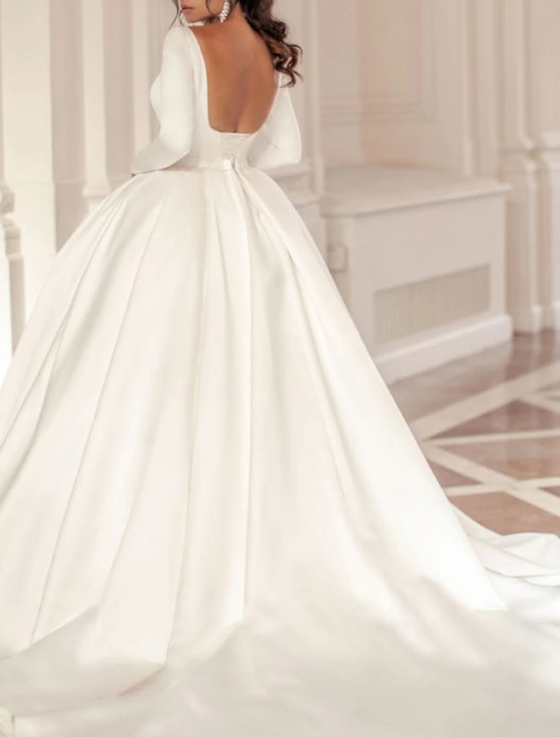 Wholesale Engagement Formal Fall Wedding Dresses Open Back Ball Gown Scoop Neck Long Sleeve Chapel Train Satin Bridal Gowns With Solid Color