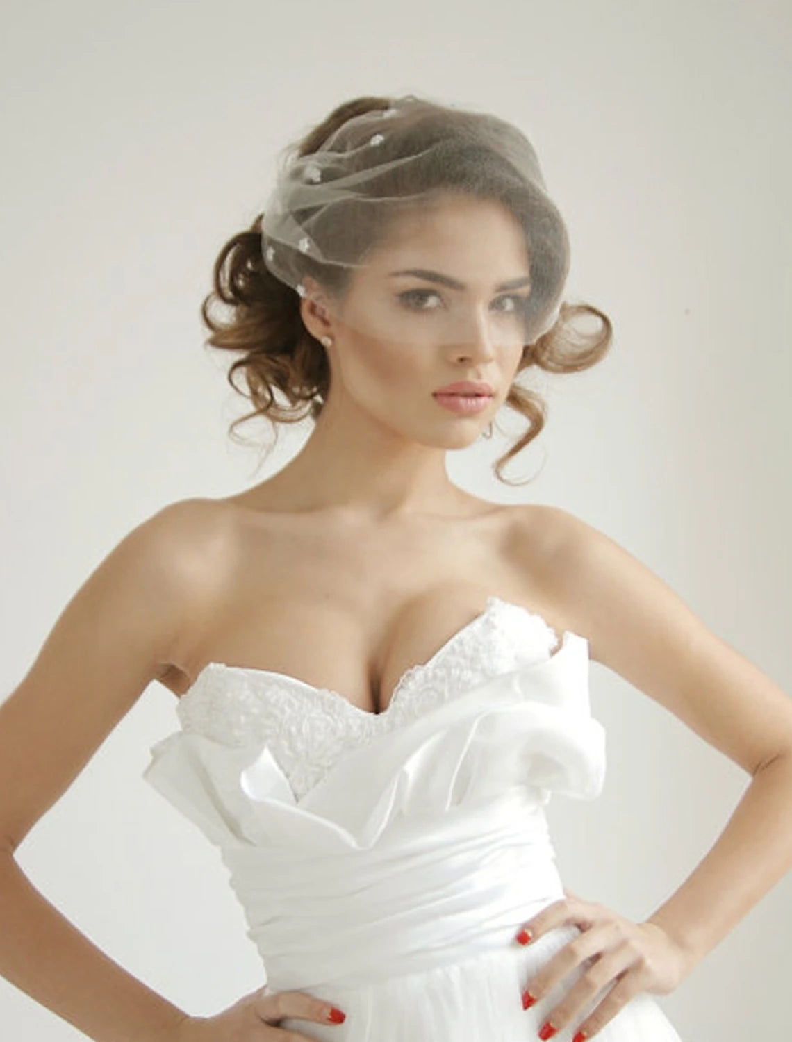 Wholesale One-tier Vintage Style / Classic Style Wedding Veil Blusher Veils with Pure Color / Crystals / Rhinestones Tulle / Birdcage