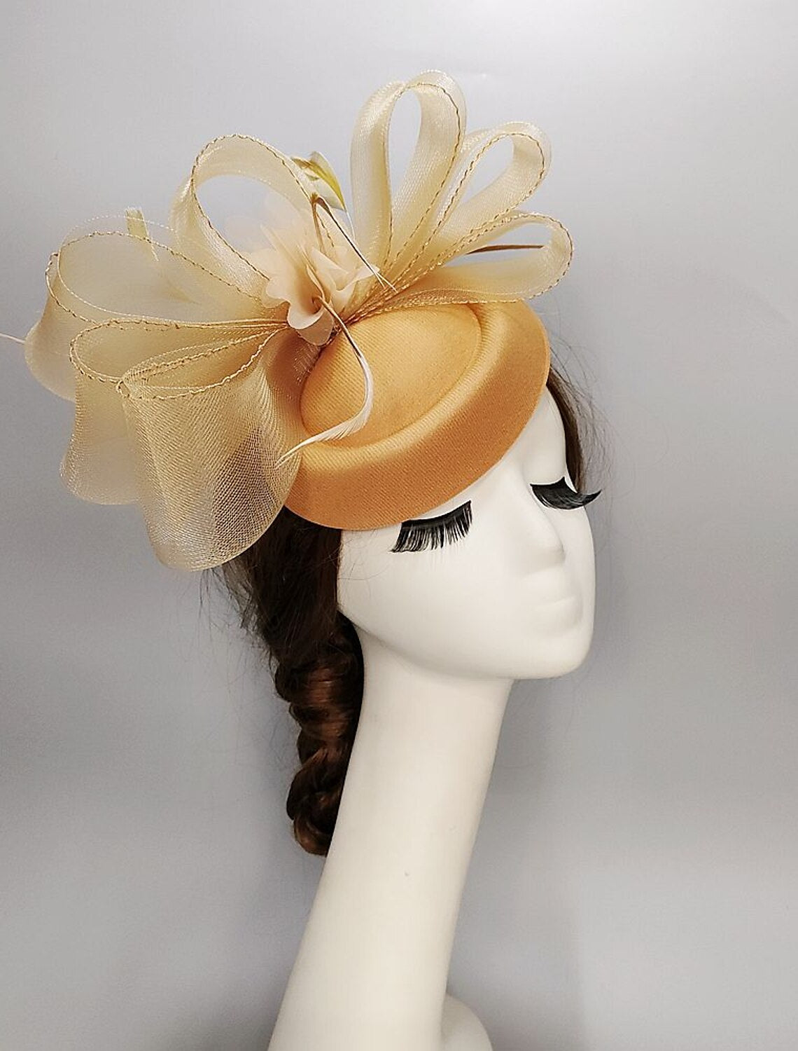 Wholesale Fascinators Kentucky Derby Hat Feathers Net Pillbox Hat Ladies Day Melbourne Cup Cocktail Royal Astcot Headpieces With Feather Cap Headpiece Headwear