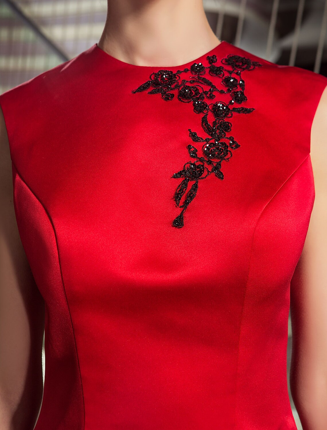 Wholesale A-Line Elegant Dress Christmas Homecoming Knee Length Sleeveless Jewel Neck Satin with Beading Appliques