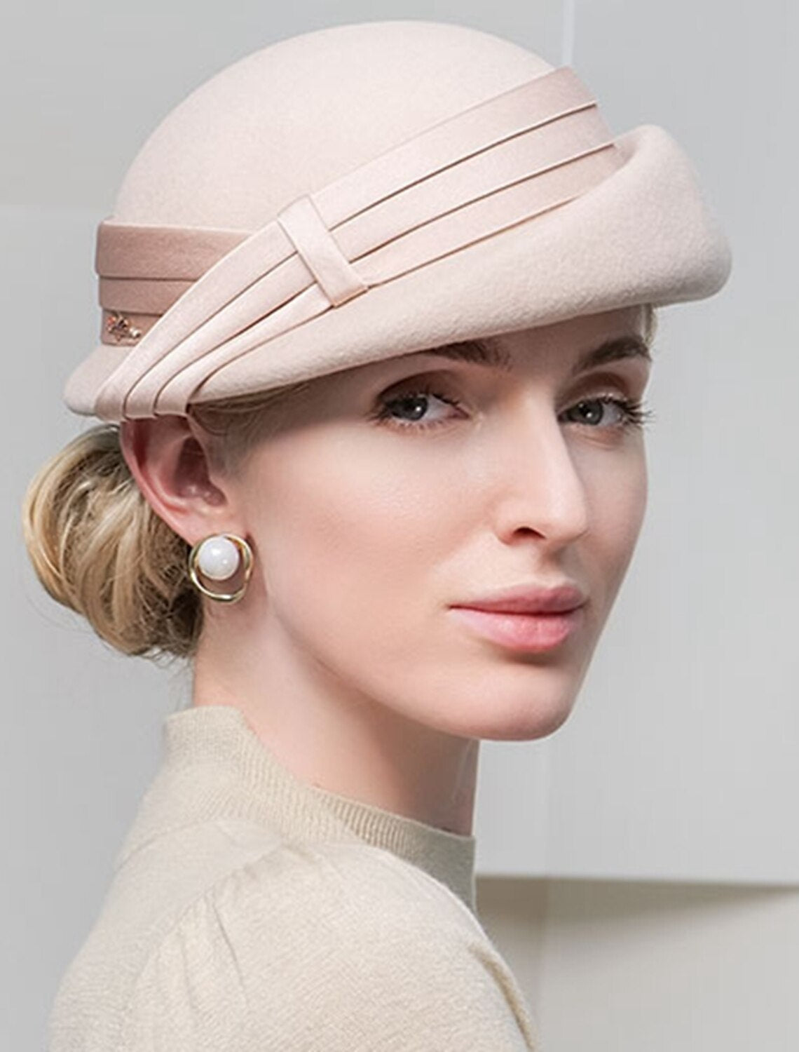 Wholesale Women's Wedding Hats Elegant Wool Bucket Hats with Satin Bowknot Fedora Vintage for Tea Party Ladies Day Headpiece Headwear
