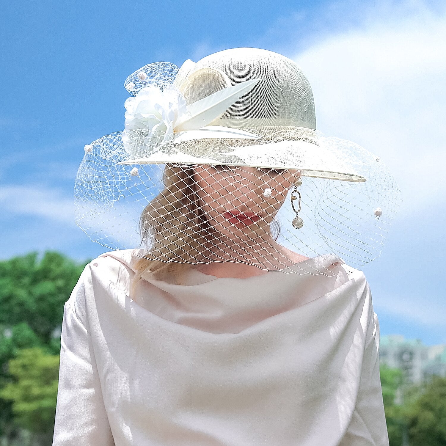 Wholesale Artistic / Retro Elegant Sinamay / Abaca Fascinators / Hats with Feather / Flower / Tulle 1PC Fall Wedding / Party / Evening / Melbourne Cup Headpiece