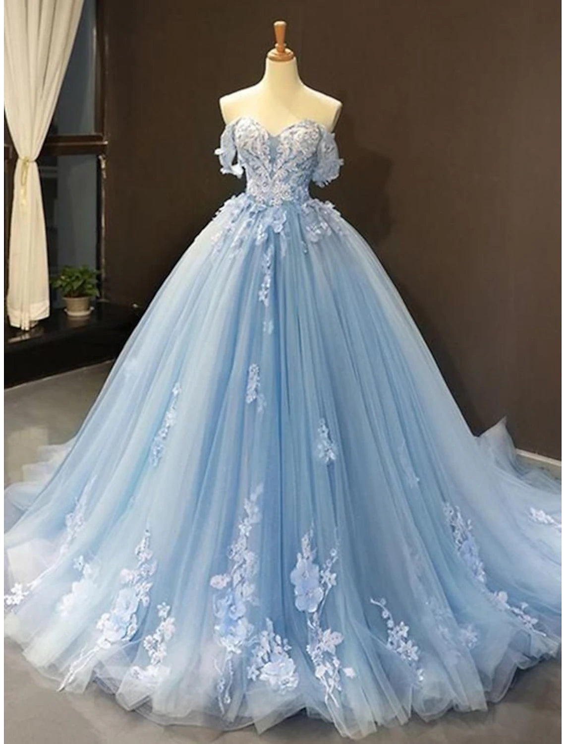 Wholesale  Ball Gown Prom Dresses Floral Wedding Dress Court Train Short Sleeve Sweetheart Lace with Pleats Appliques