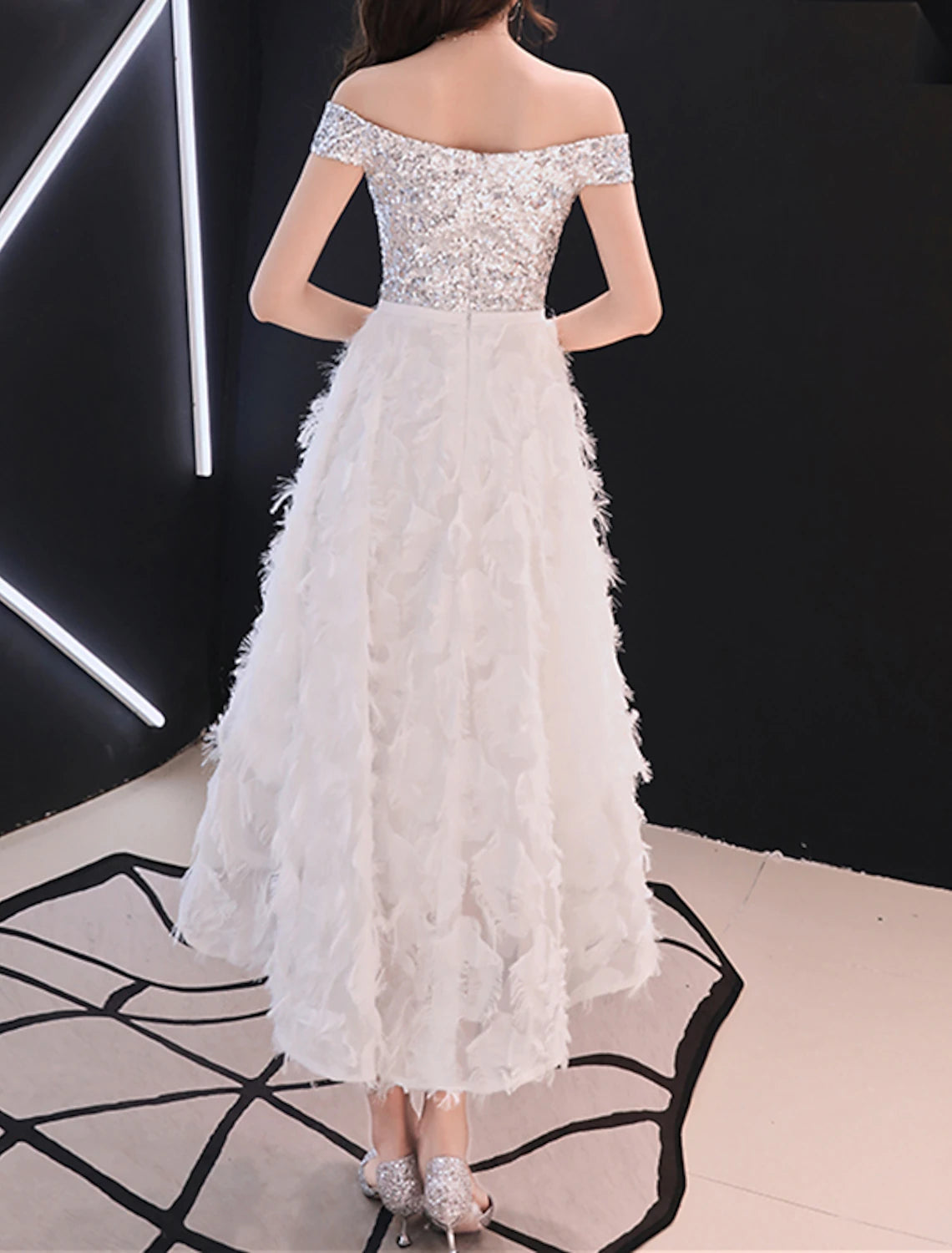 Wholesale A-Line Cocktail Dresses Party Dress Homecoming Cocktail Party Asymmetrical Short Sleeve Off Shoulder Tulle with Feather Sequin