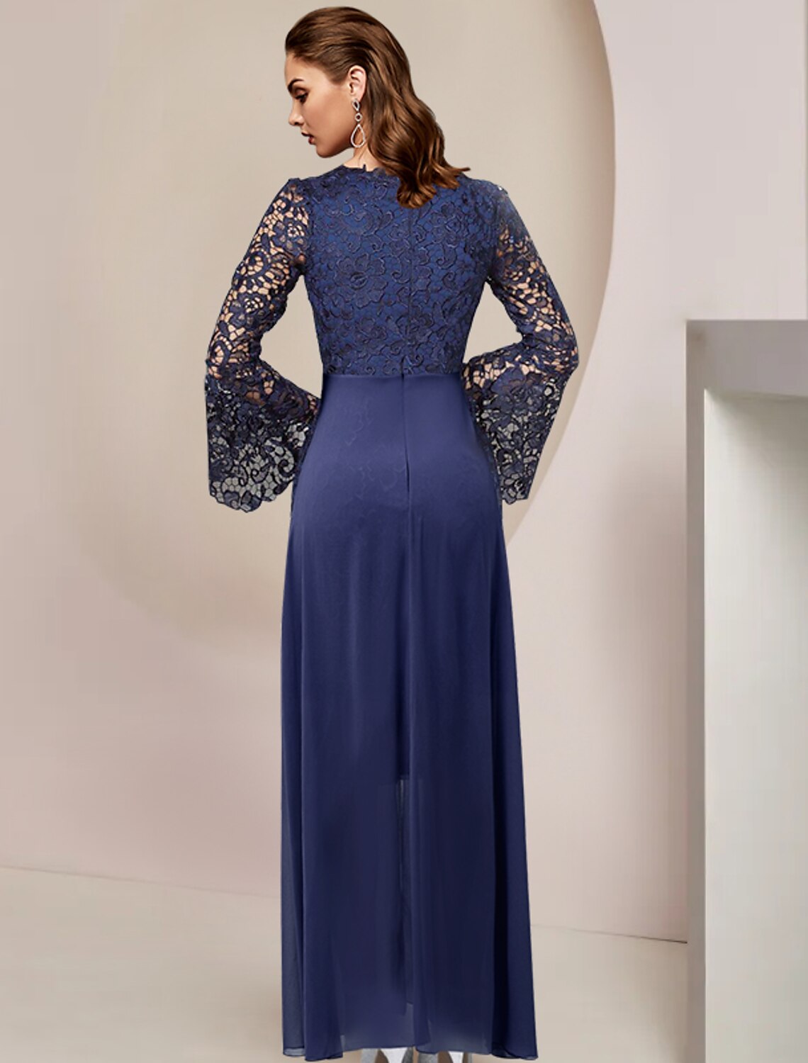 Wholesale  Two Piece Sheath / Column Mother of the Bride Dress Formal Wedding Guest Elegant V Neck Knee Length Chiffon Lace Long Sleeve with Appliques