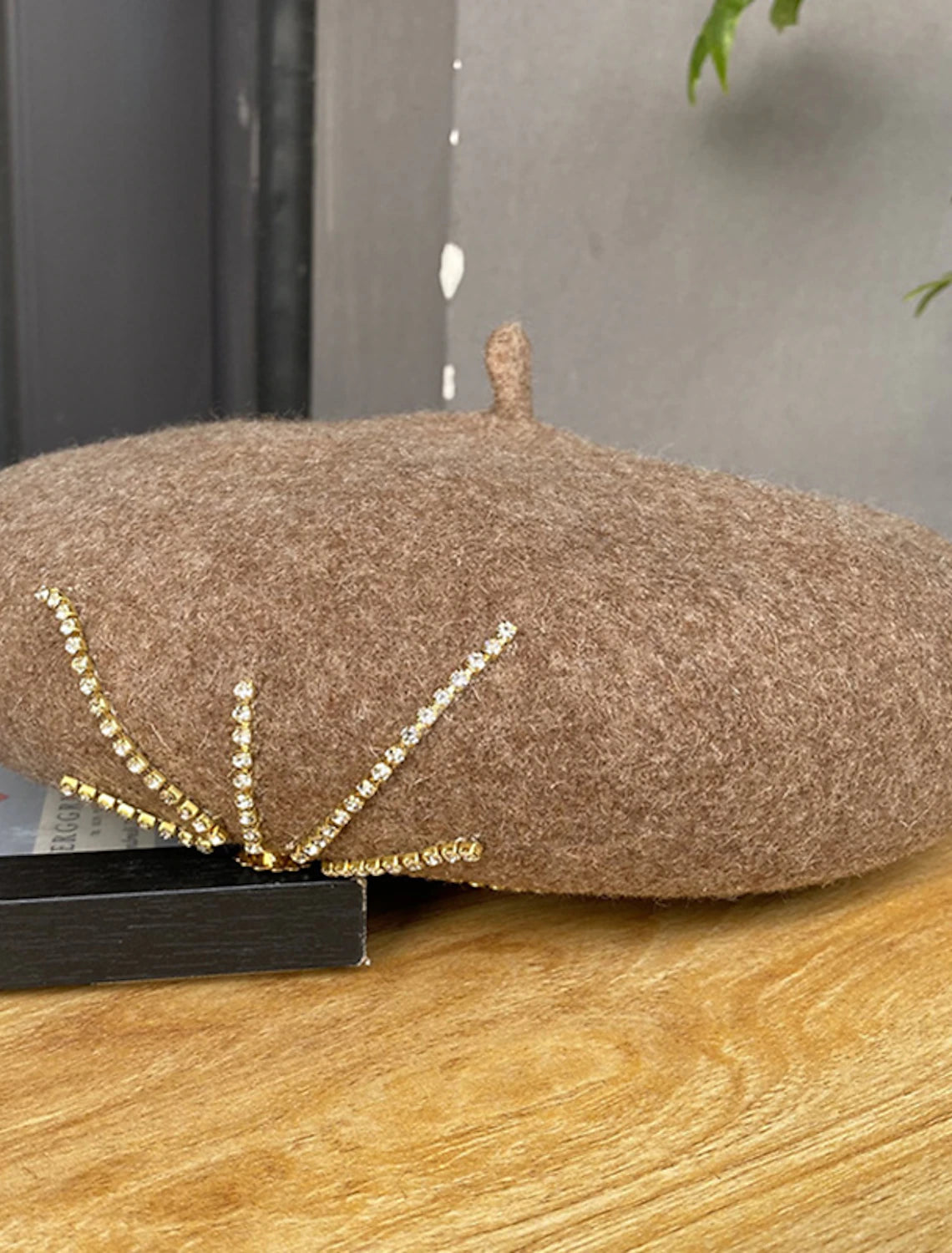 Wholesale Hats Poly / Cotton Blend Beret Hat Casual Holiday Retro Sweet With Pure Color Trim Headpiece Headwear